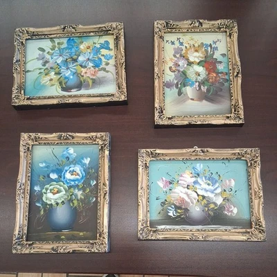 4 Framed Unsigned Small Oil Paintings Of Flowers - Image 1 of 4