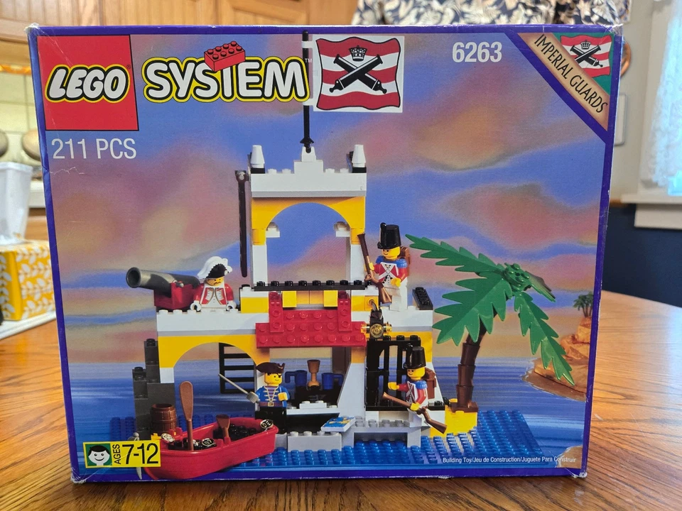 LEGO 6263 Imperial Outpost - 100% w/box & manual - Image 1 of 4