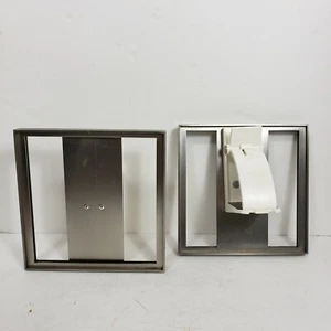 Lote de 2 soportes para letreros con clip de exhibición de metal 7 X 7 superficie plana - Imagen 1 de 8