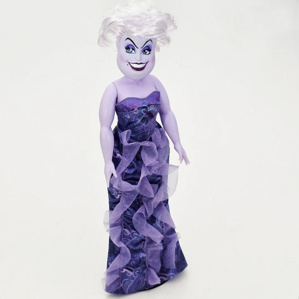 Hasbro DISNEY VILLAINS 11" Modepuppe URSULA 28cm Arielle Kleine Meerjungfrau  - Bild 1 von 1