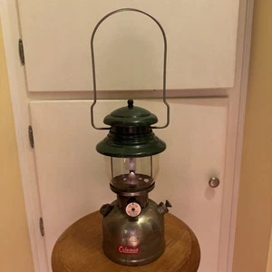 Vintage COLEMAN Model 202 Single Mantle Camp Lantern Made in USA Green Excellent - Picture 1 of 20