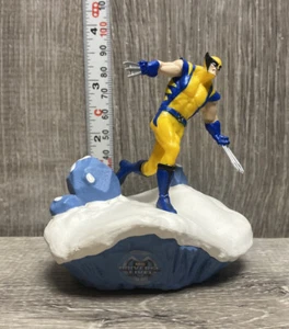 Wolverine 3.5” Plastic Statue Figure Marvel Universe Live RARE-Event Exclusive - Picture 1 of 7