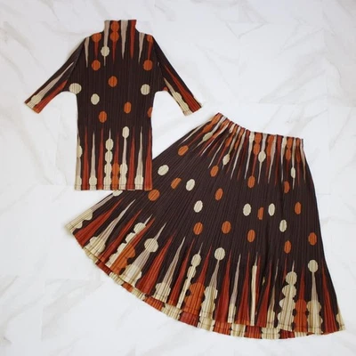 PLEATS PLEASE Set, Size 3L, Polka Dot Pattern - Image 1 of 4