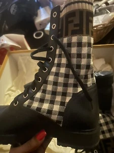 boots women fendi 38.5 - Picture 1 of 5