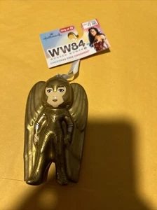 WW 84 WONDER WOMAN Golden Armor Decoupage Ornament von Hallmark - Bild 1 von 2