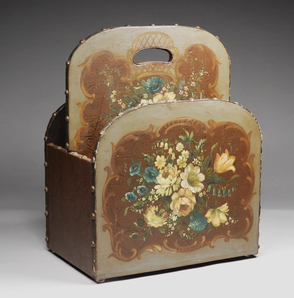 Hermoso! Estante de revista vintage francés de cuero sintético floral pintado a mano Foto 1 de 4