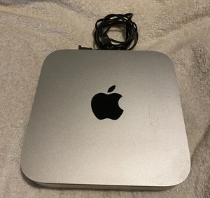 Apple Mac Mini A1347 -C2D 2.4GHZ,8GB,240 GB SSD,Optical Drive, Linux Mint- Nice! - Picture 1 of 16