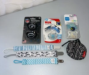 Verschiedene Schnullerpaket, Schnuller, Tragetasche, Kleiderclips - Bild 1 von 5