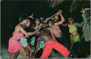 Postal de saludos vintage de JAMAICA "ESPECTÁCULO NATIVO DRAMÁTICO" c1960s / Cromo - Imagen 1 de 2