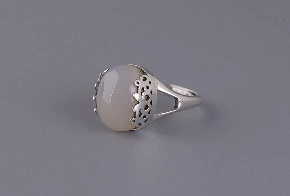 Anello Ovale In Calcedon Bianco In Argento Sterling 925 Regolabile - Immagine 1 di 1