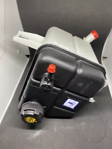 Genuine Maserati Ghibli Levante Qporte Expansion tank - 670004150 - Picture 1 of 4