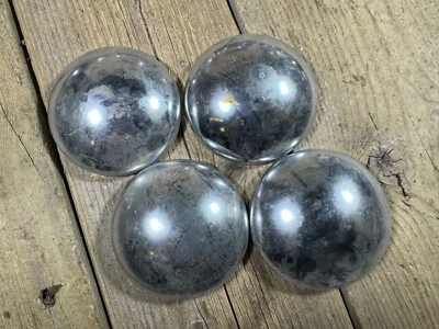 Tapacubos redondos vintage a pedales de coche tapacubos tapacubos de rueda de carro de tracción antiguos Foto 1 de 4