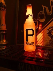 MLB Pittsburgh Pirates Baseball 12 oz Beer Bottle Light LED Neon Bar Mens - Picture 1 of 2