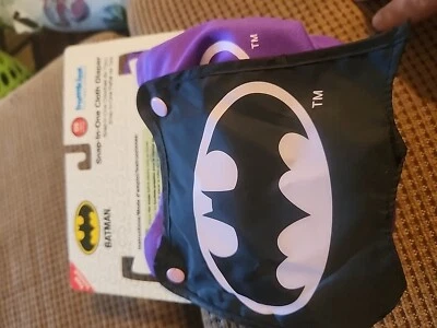 Pañal de tela Bumpkins a presión todo en uno o bolsillo con capa extraíble Batman OS Foto 1 de 2