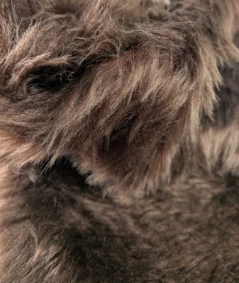 ZOTTEL FELL Flor 30mm  Rest  Meterware  140 cm breit € 4,99 ZOTTEL FELL (13) - Bild 1 von 3