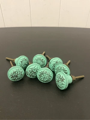 Juego de 8 tiradores de cajón de hierro fundido pintura original herrajes vintage 1" Foto 1 de 4