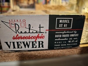 Stereo Realist Red Button Viewer for 3D slides David White Company 