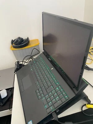 Portatil Alienware Alienware 51-M, negra con rgb, pantalla de 17,3 pulgadas  - Imagen 1 de 4
