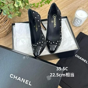 CHANEL Women's Coco Mark Pearl Pumps Suede/Enamel EU 35.5 Black 126148K Authen - Picture 1 of 12