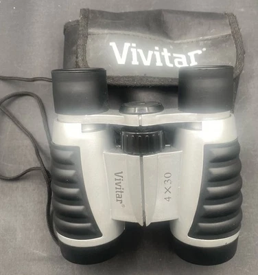Vivitar 4x30 Compact Binoculars with Case - Image 1 of 4