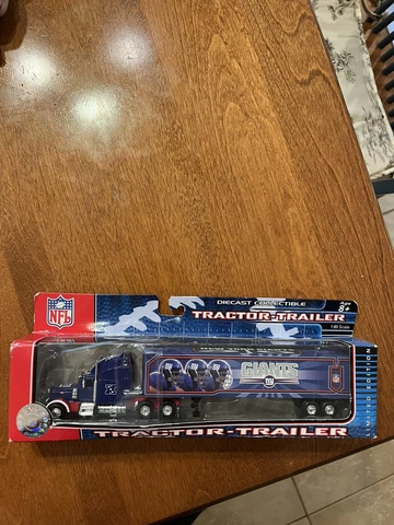 Diecast Collectible 1:80 Scale 2006 NFL Footbal New York Giants Tractor Trailor Cover