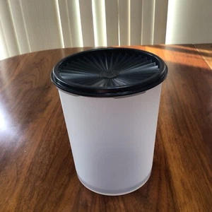 Tupperware small Servalier stackable Canister #809 NEW!! ‘ Smokey ‘ black lid - Picture 1 of 2