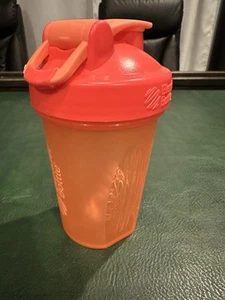 BlenderBottle Classic – 20 oz – Orange – Authentic Shaker Bottle – Used & Ready - Afbeelding 1 van 2