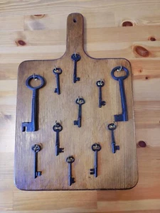 Skeleton Key Hanging Wall Display Walnut Wood Board Decor Cast Iron Vintage Keys - Picture 1 of 9