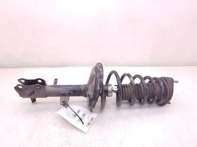 06-07 LEXUS RX400H СО СТОРОНЫ ВОДИТЕЛЯ ЗАДНЯЯ ЛЕВАЯ СТОЙКА В СБОРЕ  - Изображение 1 из 4