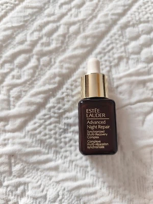 Estée Lauder Advanced Night Repair - Photo 1/2