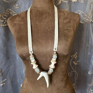 Twine and Twig Classic Tip Antler Necklace - Picture 1 of 13