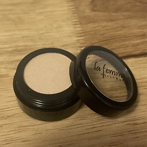 La Femme Cosmetics Makeup Ultra Pearl Eye Shadow 0.07 oz DESERT SAND Brand New - Picture 1 of 3