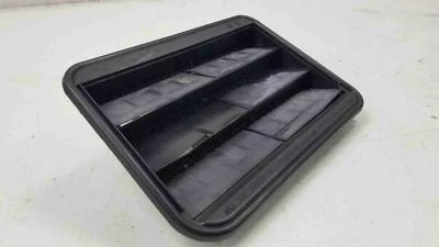 13 - 18 BMW 320I REAR LEFT SIDE QUARTER PANEL AIR VENT DRAFTER PN: 64229176945 - Image 1 of 4