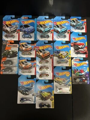 Lote de 18 autos Hot Wheels HW City Fiat 500 Treasure Hunt, sellado de fábrica y otros Foto 1 de 4