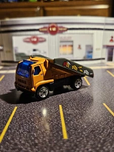 2002 MATCHBOX CAR CARRIER ORANGE 1/64 DIECAST TRUCK CAR - Picture 1 of 4