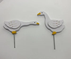 2 Wooden Geese Spring Easter Decorations Northridge CA RDI Post Plant Goose - Picture 1 of 12