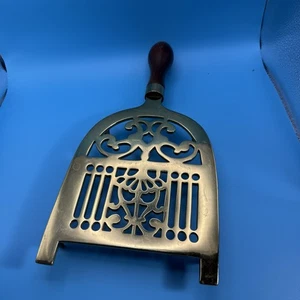 Worthington Historical Society Brass Hearth Trivet 1987 - Picture 1 of 3