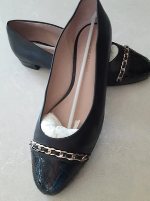 Stuart Weitzman: Quilt Legacy Черная Балерина Плоская с золотой цепочкой акцент размер 8B - Изображение 1 из 4