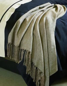 The WELL DRESSED BED Gatsby Silvered-Mocha Hand Knotted Throw BlanKet 71 x 52 - Picture 1 of 3