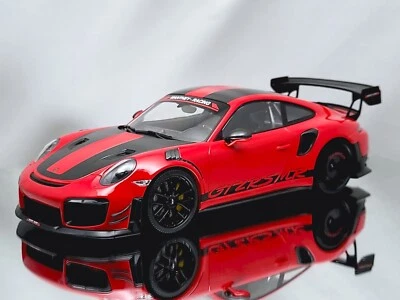 Minichamps Porsche 911 (991.2) GT2 RS MR 2018 Manthey Racing rojo y negro 1:18 Foto 1 de 4