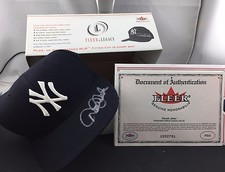 2001 Fleer Legacy Autographed MLB Fitted Cap Derek Jeter with certificate