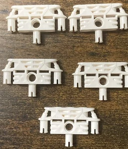 5 X LEGO White Bionicle Tohunga Torso PN 32577 - Picture 1 of 3