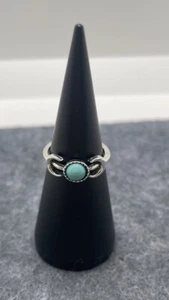 ¿Luna turquesa sintética redonda? Anillo tono plata talla 7 joyería de moda sin marca - Imagen 1 de 2