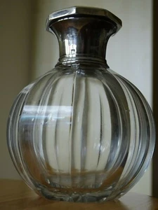 BACCARAT 1 ANCIEN FLACON FORME BOULE TYPE MALMASION EN CRISTAL MONTURE ARGENT - Imagen 1 de 10