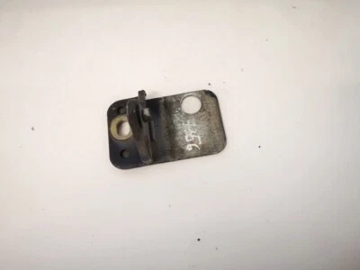 Bisagra puerta delantera Volkswagen Golf 1995 usada, original #1457459-32 Foto 1 de 4