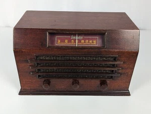 RARE VINTAGE 1947 Learadio MODEL 6615 AM Wood Tube Radio For Repair - Picture 1 of 12