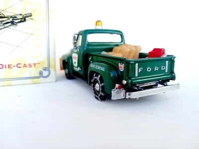 1/43 O scale matchbox truck pickup YRS04 1954 Ford F 100 Sinclair snow plow - Image 1 of 4