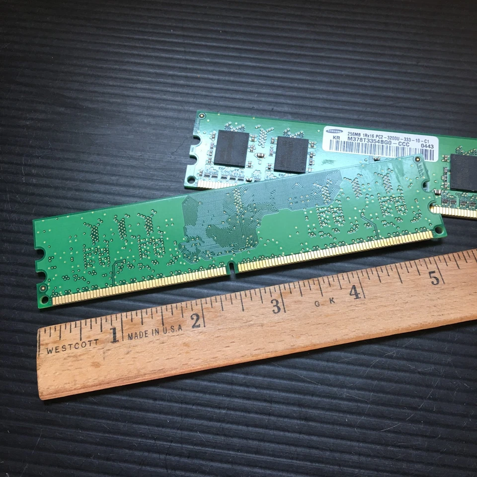 2PCS Samsung  256MB 1Rx16 PC2-3200U-333-10-C1 M378T3354BG0-CCC PC Memory - Image 1 of 4
