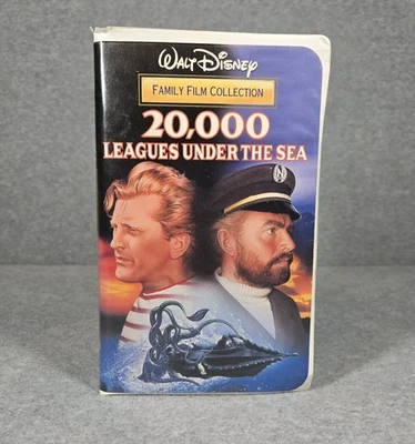 20,000 Leagues Under The Sea Walt Disney Family Film Collection VHS Clamshell - Image 1 of 4