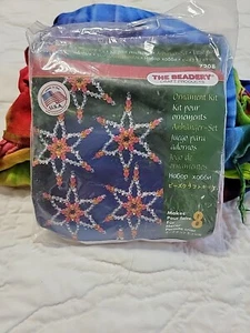 NIP The Beadery Beaded Ornament Kit #7208 Makes 8 - Picture 1 of 7